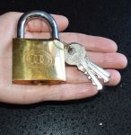 Solid Brass Tri-Circle Padlock With 3 x Keys - 50mm / 2"